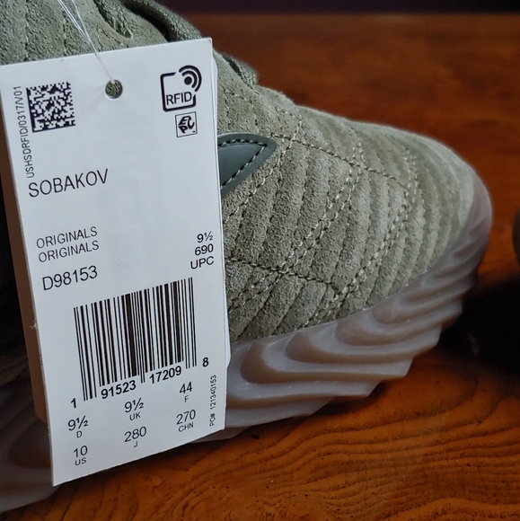 *SOLD*Adidas Sobakov Men's Sz 10 Dark Green Brown - Picture 8 of 8